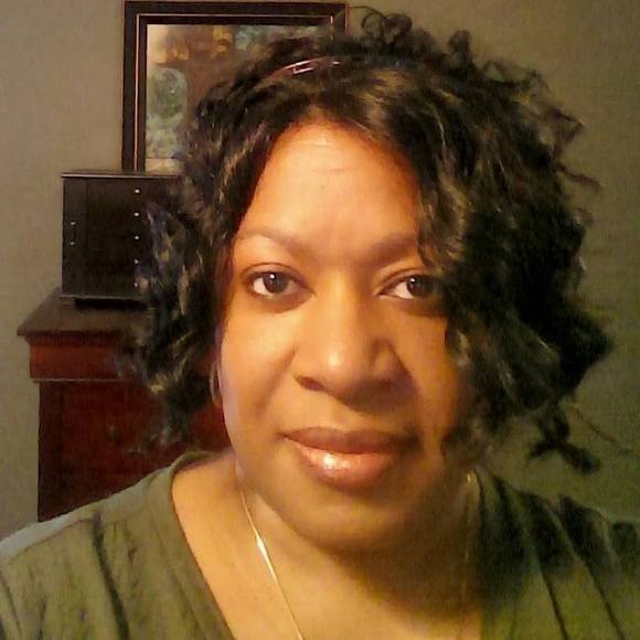 Meet your Posher, Cheryl - Picture 1 of 1